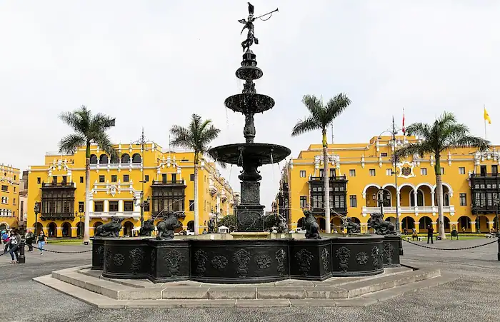 Plaza Mayor Historia y Cultura en el Corazón de Lima