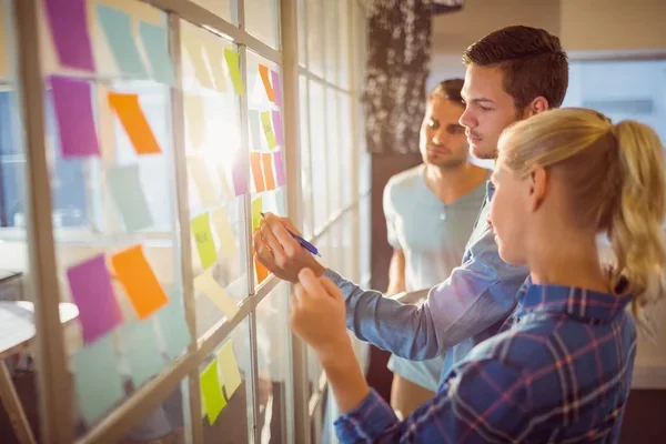 el brainstorming como una de las técnicas de creatividad a usar