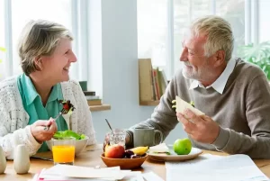 Qué es la alimentación saludable en el adulto mayor y por qué es importante