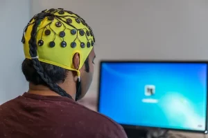 Terapia de neurofeedback para TDAH en adultos cómo funciona y sus beneficios